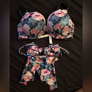 Victoria Secret Bra and Thong Set